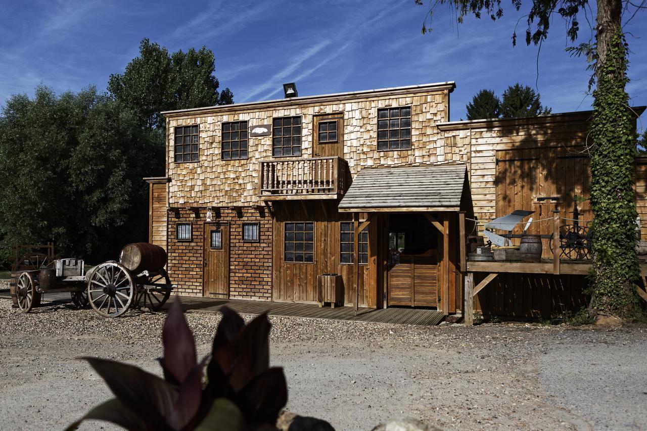 Отель Etangs Du Moulin Suzy Экстерьер фото